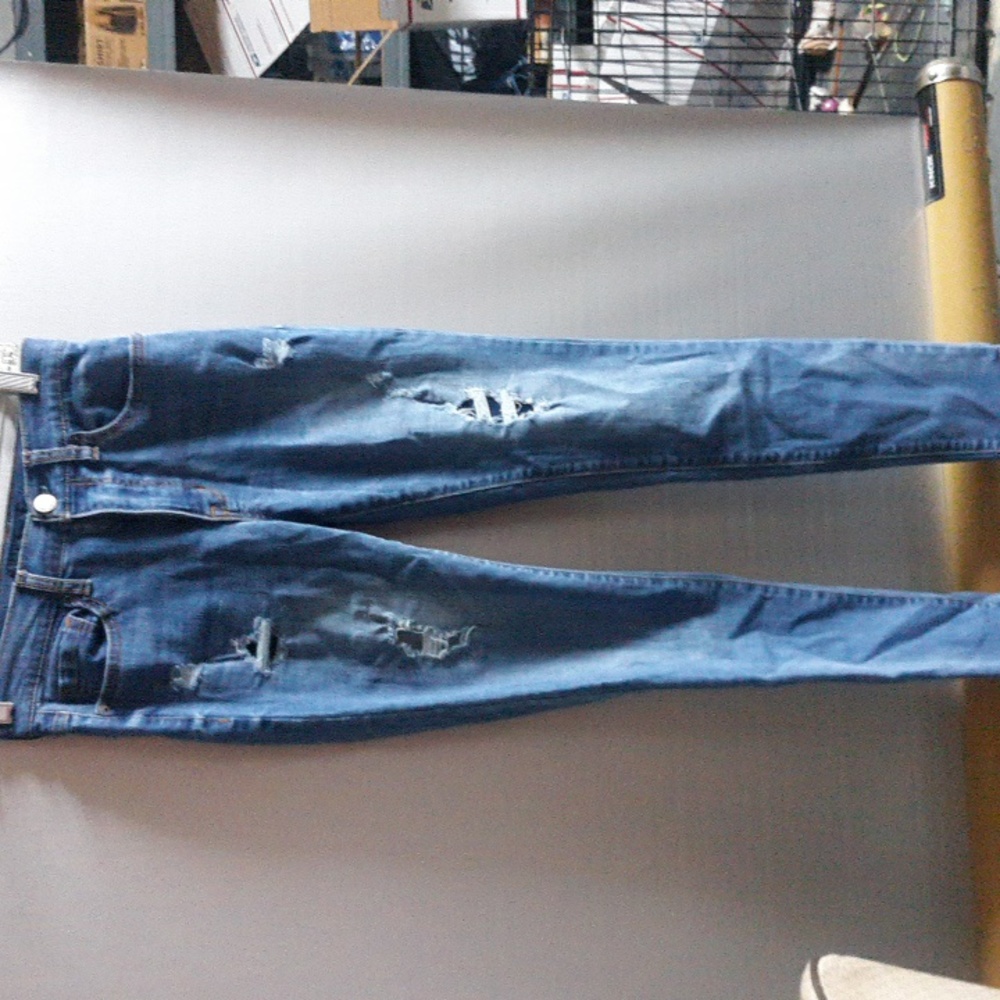 Aeropostale Size 2 Distressed Jean's (SKU N19)